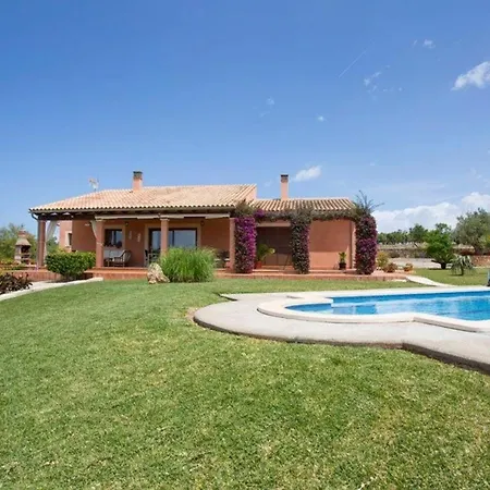 Holiday home Schoene Mit Pool Im Olivenhain *