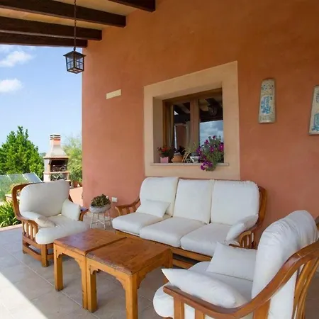 Holiday home Schoene Mit Pool Im Olivenhain *