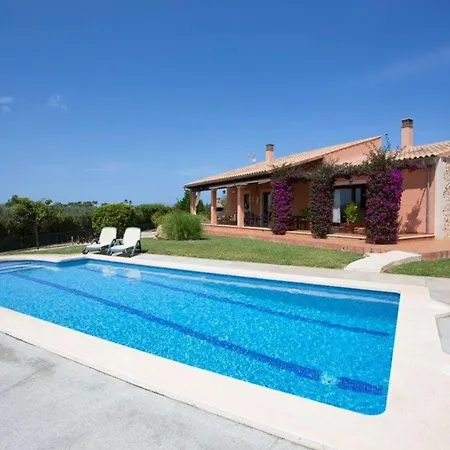 Schoene Mit Pool Im Olivenhain *