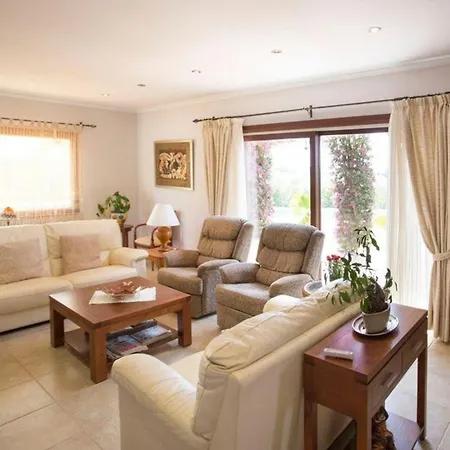 Holiday home Schoene Mit Pool Im Olivenhain